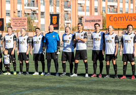 La Asociación de Futbolistas del Valencia en su partido en Torrent.