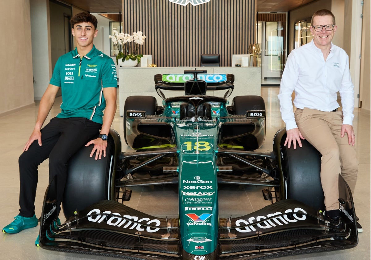 Marí Boya, de 21 años con Andy Cowell tras firmar por la academia de Aston Martin.