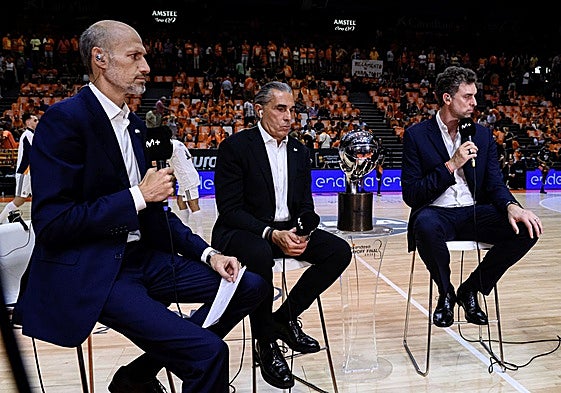 Pau Gasol y Sergio Scariolo en La Fonteta.