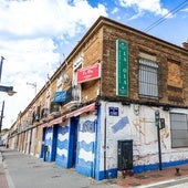 Edificio centenario de la Lonja de Pescadores del Cabanyal, en la calle Eugenia Viñes.
