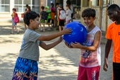 Las actividades proporcionan un entorno seguro y estimulante durante las vacaciones escolares.