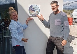 Jörg y su esposa, cuando llegaron a La Yesa, una aventura que se ha convertido en una pesadilla.