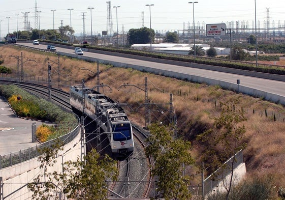 Torrent recupera el metro: Horario de las líneas 1, 2 y 7 de Metrovalencia y qué pasa con los autobuses lanzadera