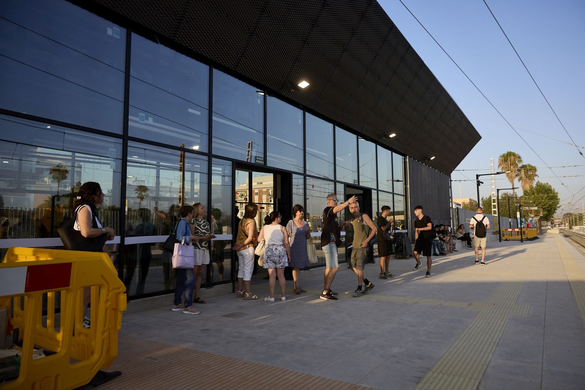 Todas las imágenes de apertura del metro en la zona cero de la dana