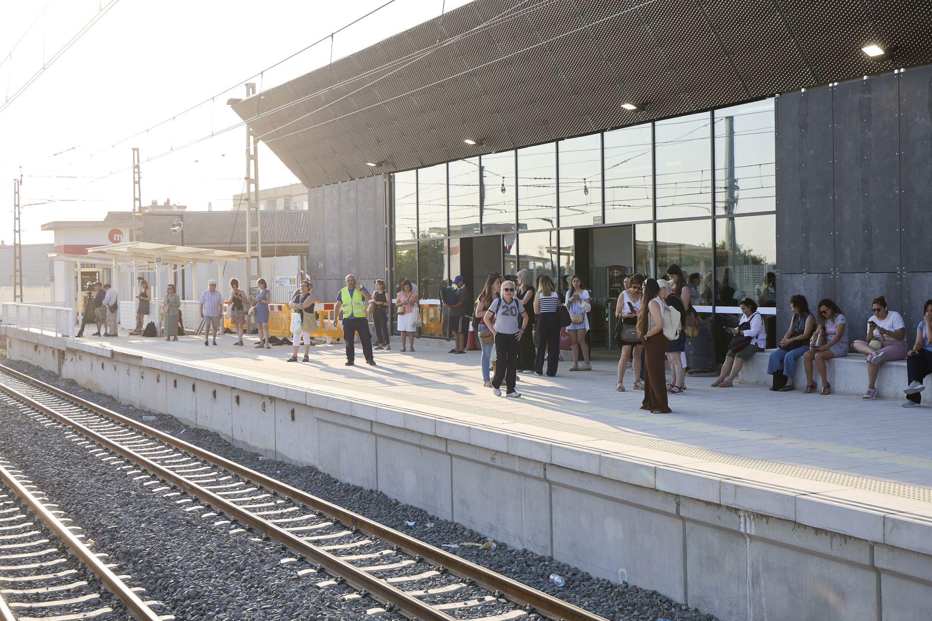 Todas las imágenes de apertura del metro en la zona cero de la dana