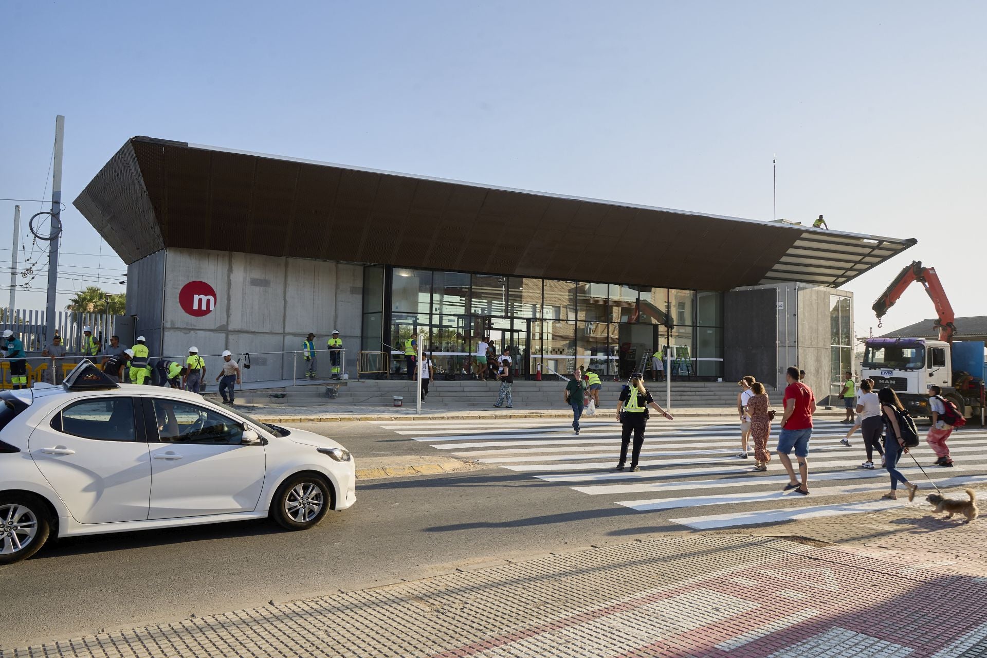 Todas las imágenes de apertura del metro en la zona cero de la dana