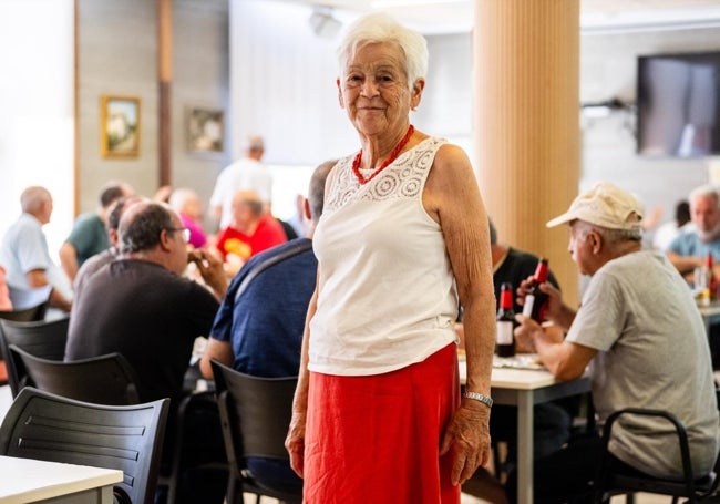 Amparo, en el centro de mayores de Campanar.