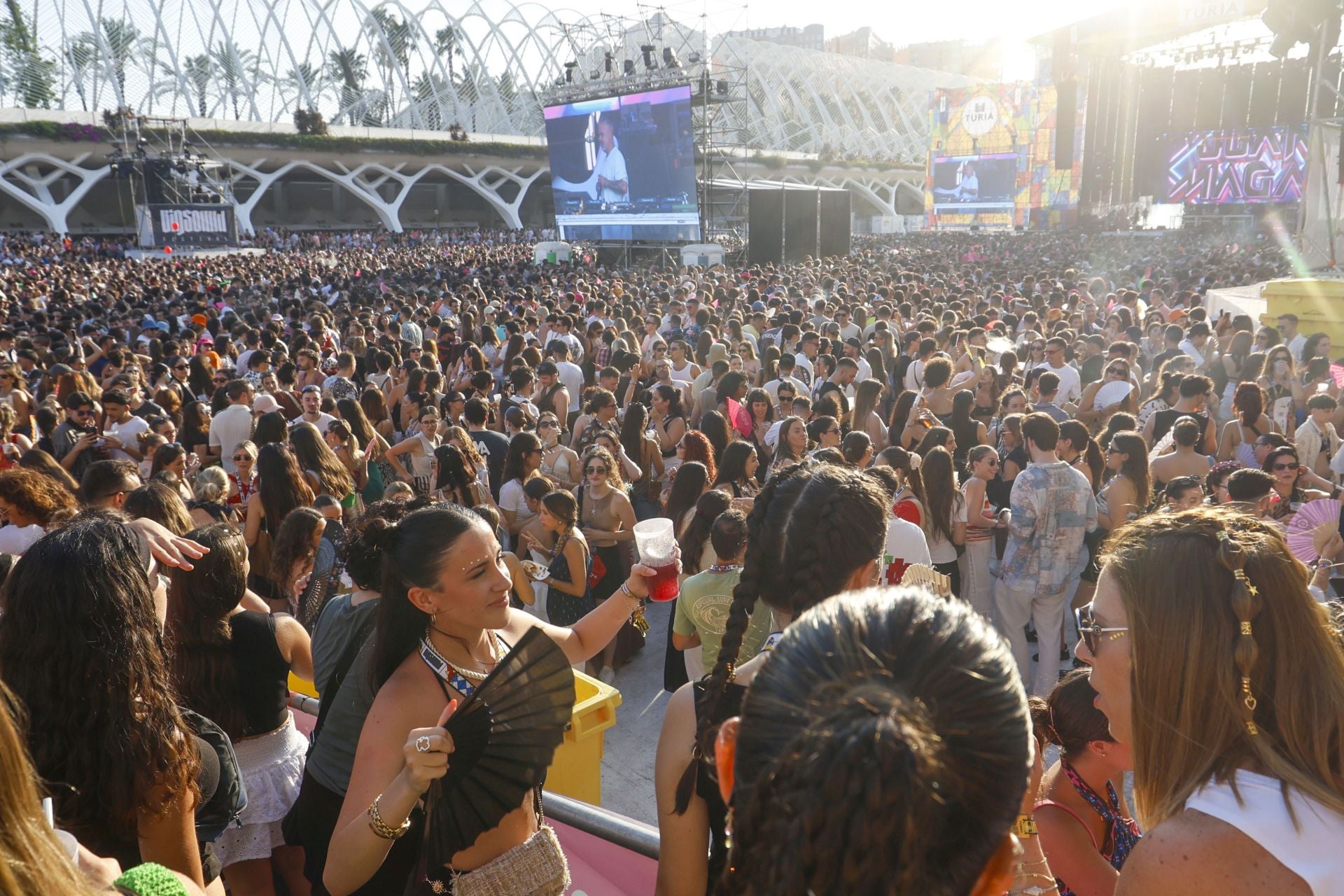 Valencia disfruta con el Big Sound en su primera y calurosa jornada