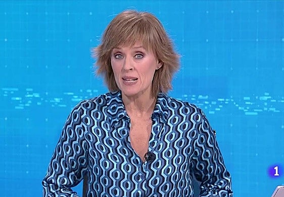 Marta Carazo presentado la segunda edición del 'Telediario'.