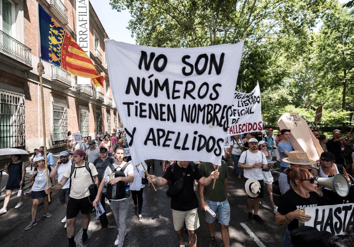 Víctimas de la dana se manifiestan en Madrid ocho meses después de la tragedia