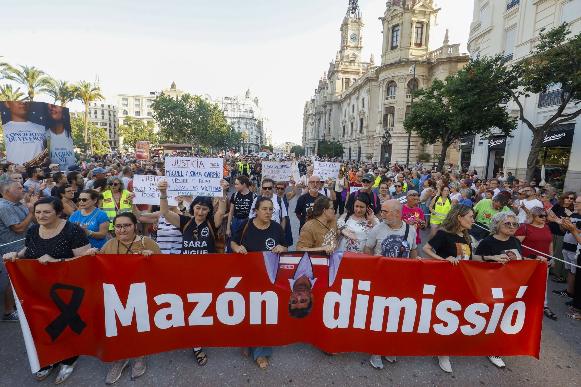 FOTOS | Octava manifestación contra la gestión de la dana en Valencia