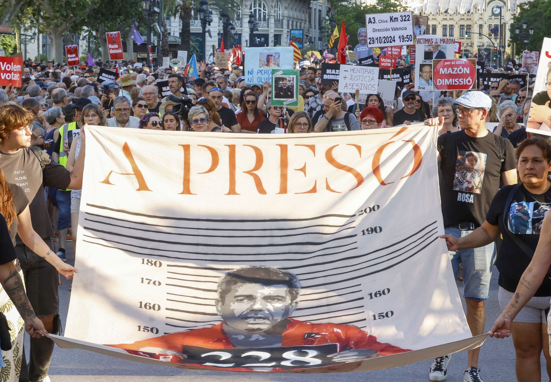 FOTOS | Octava manifestación contra la gestión de la dana en Valencia