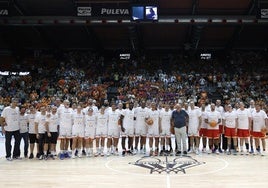 Foto de familia en la Fonteta.