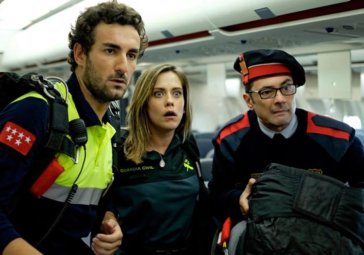 Miki Esparbé, María León y Jordi Sánchez.