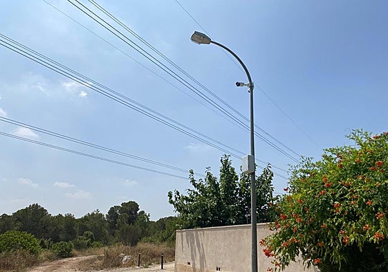 Cámara de visión dual térmicae infrarroja instaladas en la zonade Entrepins de L'Eliana.