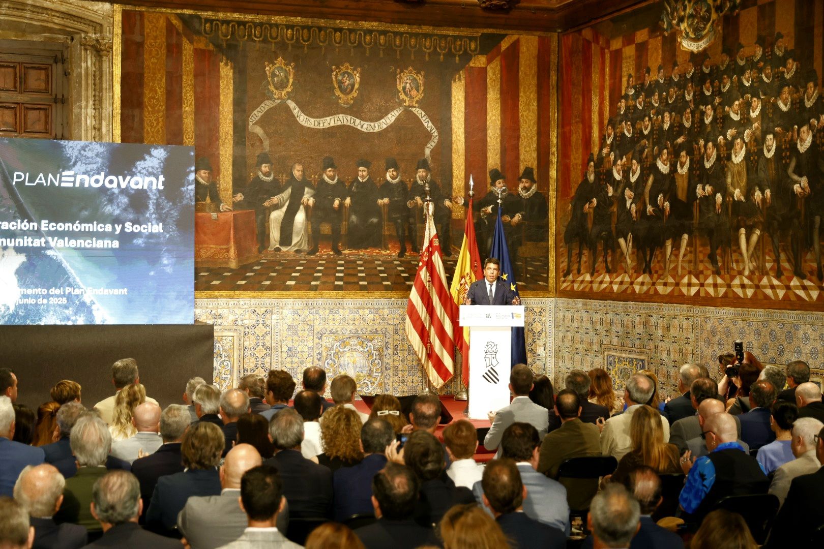 FOTOS | Carlos Mazón presenta el plan de reconstrucción tras la dana