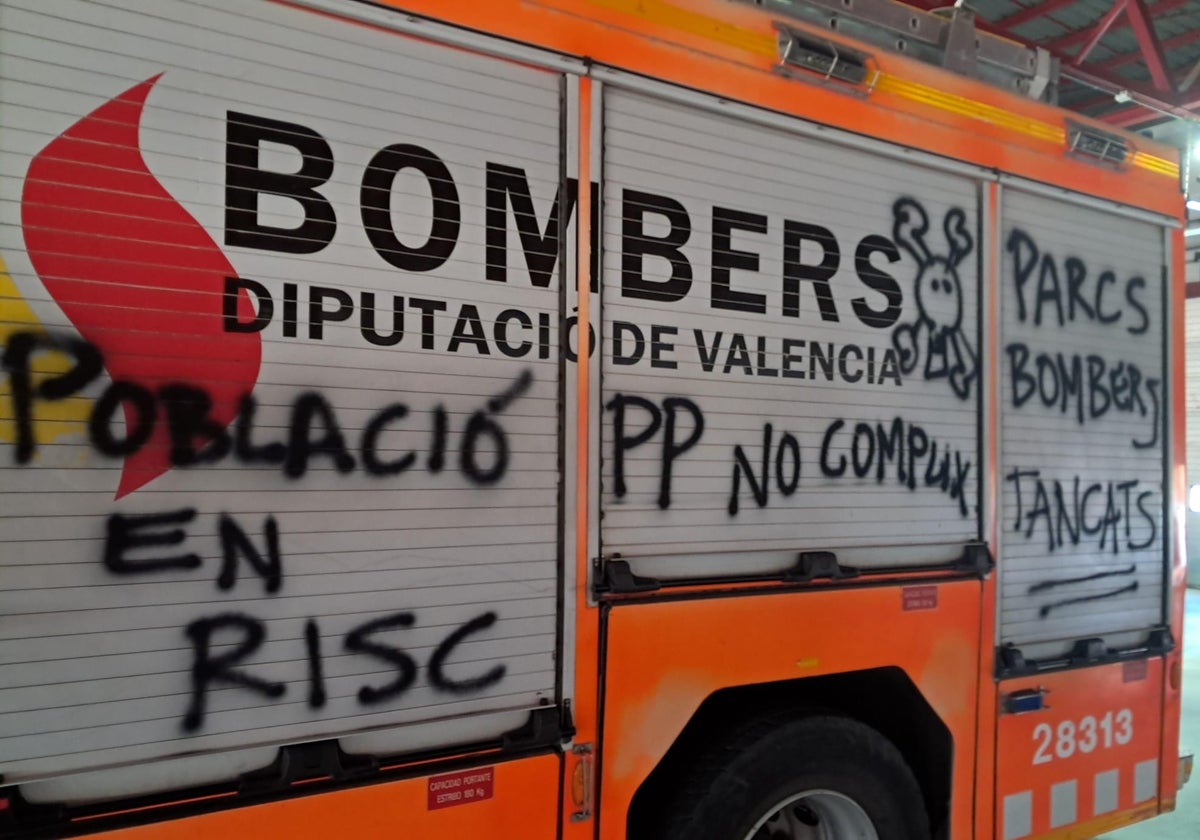 La 'huelga de celo' de los bomberos obliga a cerrar los parques de Moncada y Catarroja