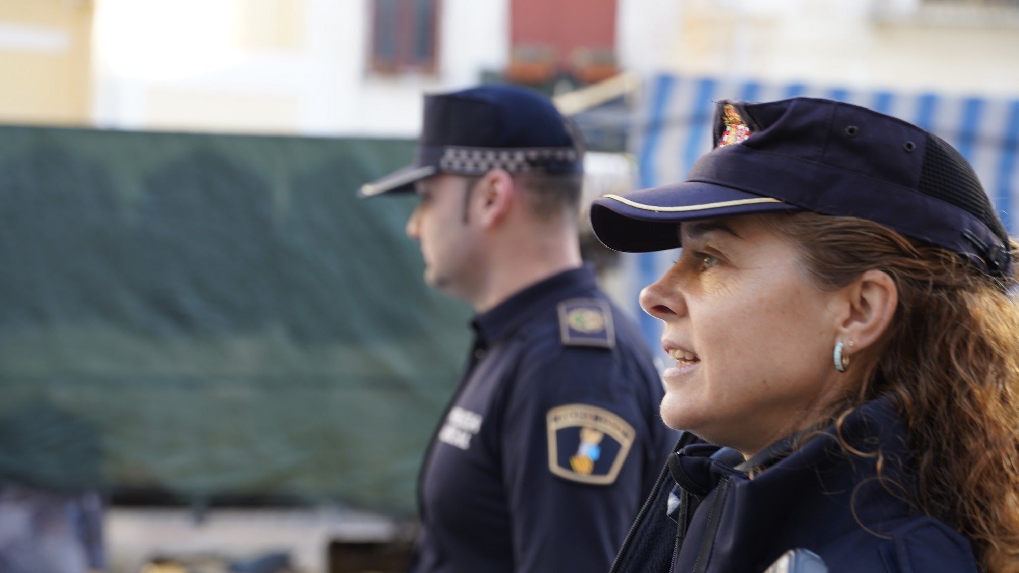 Agentes de la Policía Local de barrio.