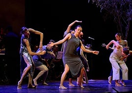 Actuación Gala de la gratitud a favor de la dana en el Teatro Principal de Valencia.