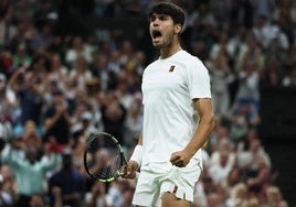 Alcaraz celebra su victoria ante Rublev.