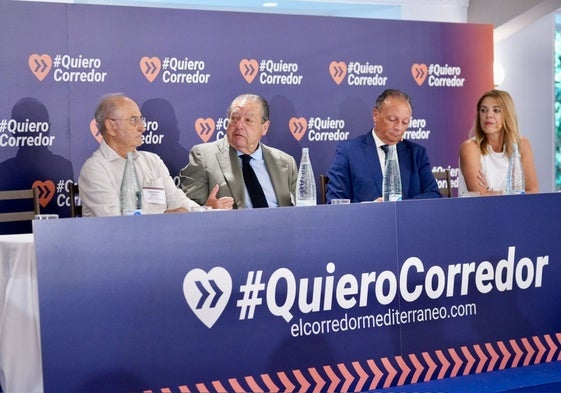 Francisco García Calvo, Vicente Boluda, Salvador Navarro y Esperanza Navarro, en el encuentro celebrado en Elche.