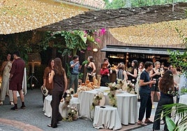 Ambiente en la inauguración de la coctelería de Begoña Rodrigo.