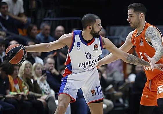 Darius Thompson, en su visita a La Fonteta.