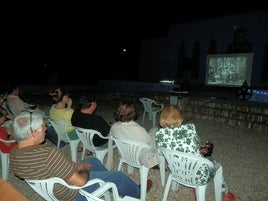 Cine de Verano en el recinto del Jardín en Andújar.