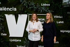 La alcaldesa Catalá y la concejal Llobet, durante la inauguración de la Capitalidad Verde Europea.