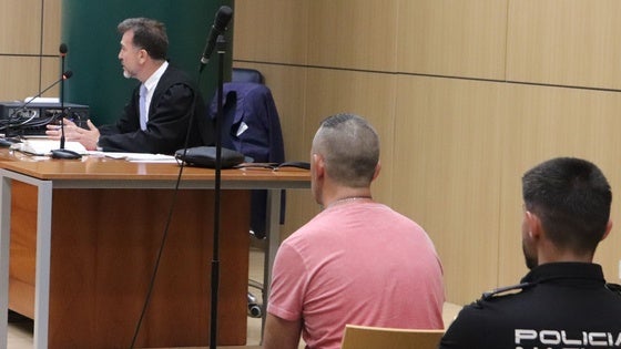 El condenado durante otro juicio esta semana por hechos similares sobre la misma víctima.
