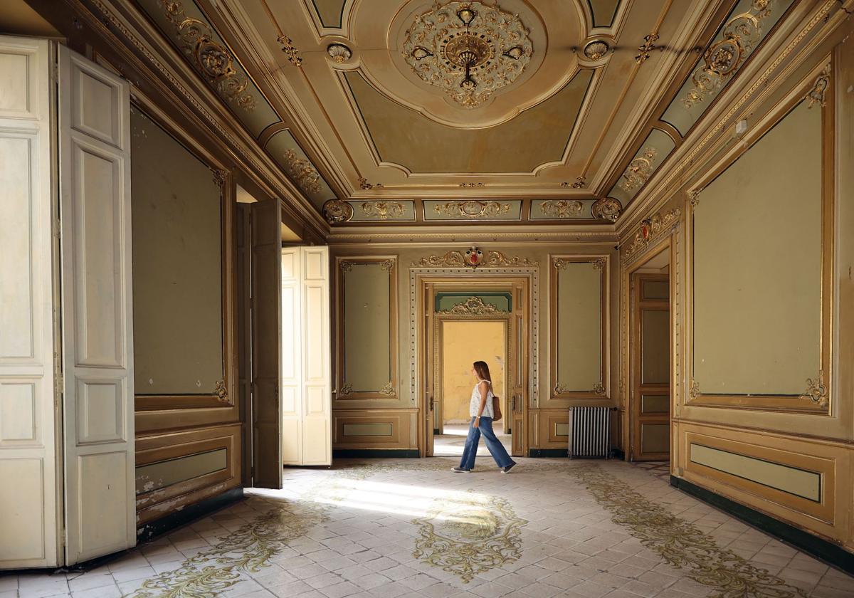 FOTOS | La Generalitat cuelga el cartel de &#039;se vende&#039; en inmuebles de su patrimonio