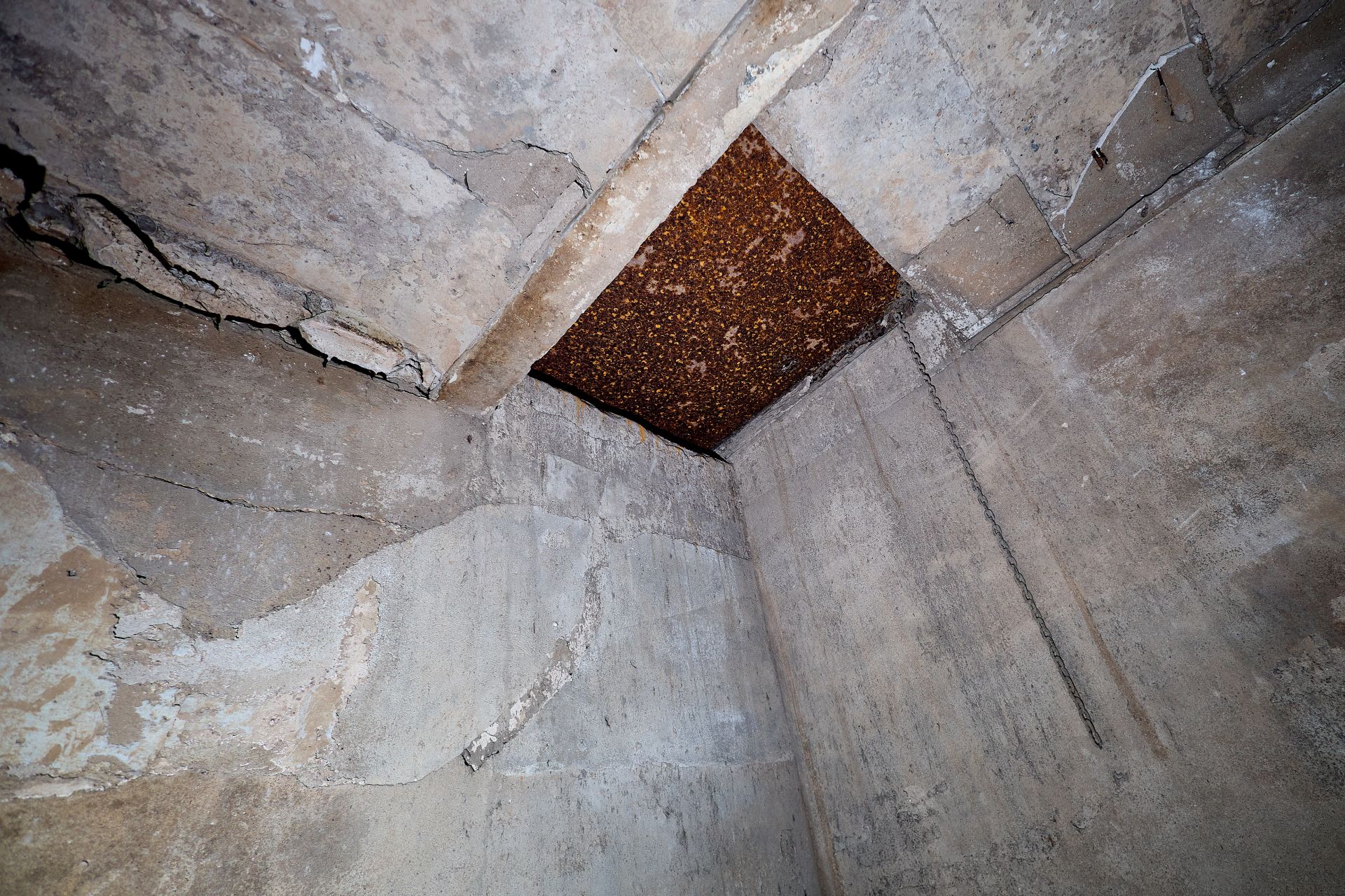 FOTOS | Así es por dentro el refugio antiaéreo del Palacio de Montortal en Valencia