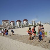 Turismo en la playa del municipio.