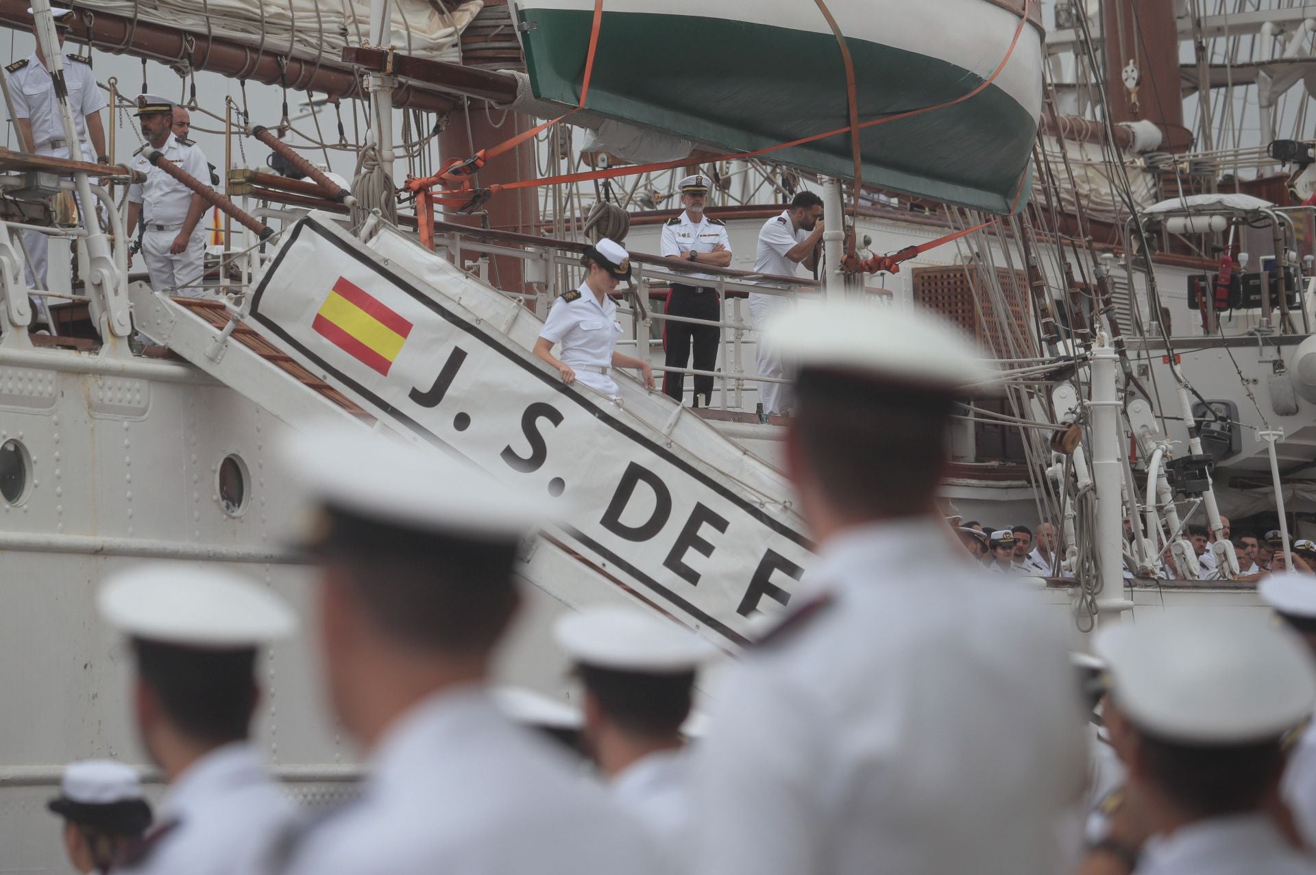 Fotos: La princesa Leonor llega a Marín y finaliza su crucero de instrucción a bordo de Elcano