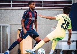 Toljan, en su estreno con el Levante.