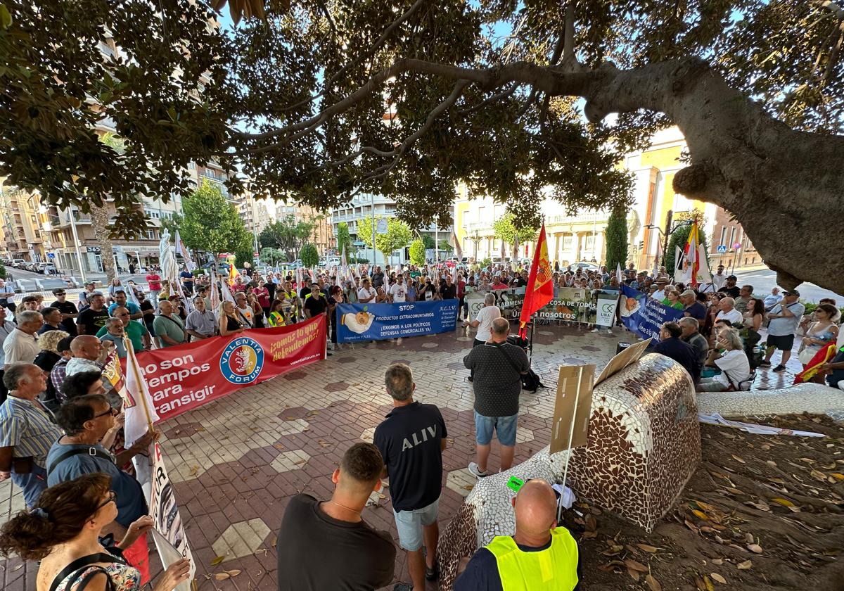 Los agricultores valencianos homenajean al fallecido David Lafoz, un héroe de la dana