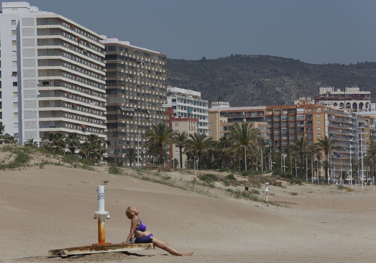 Apartamentos en primera línea de playa en Cullera.