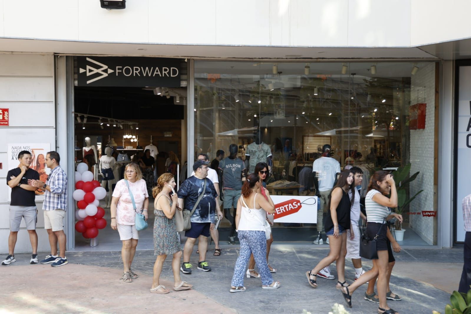 Fotos: MN4 reabre sus puertas tras la DANA