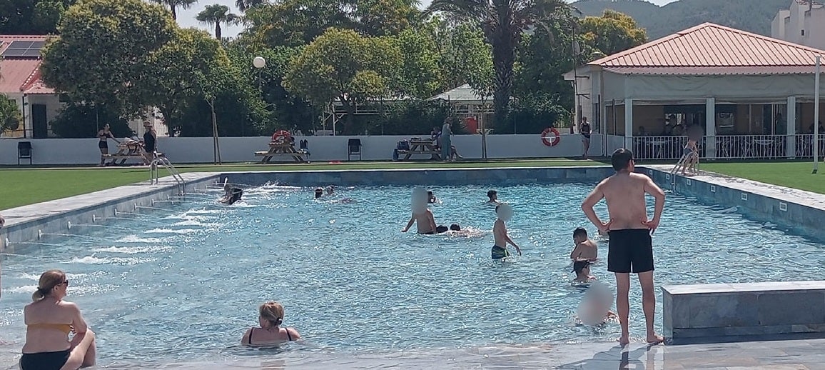 Piscina municipal de Vallada.
