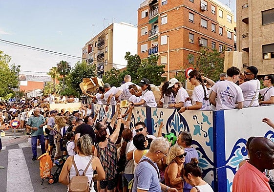 Imagen de la tradicional Cabalgata de la Cerámica este viernes.