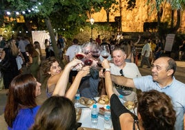 Vinos y buena gastronomía en la villa de Viver.