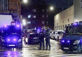 Agentes de la Policía Nacional durante una operación en una imagen de archivo.