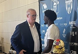 Fede Sagreras y Thierry Correia, en la convención de peñas del Valencia.