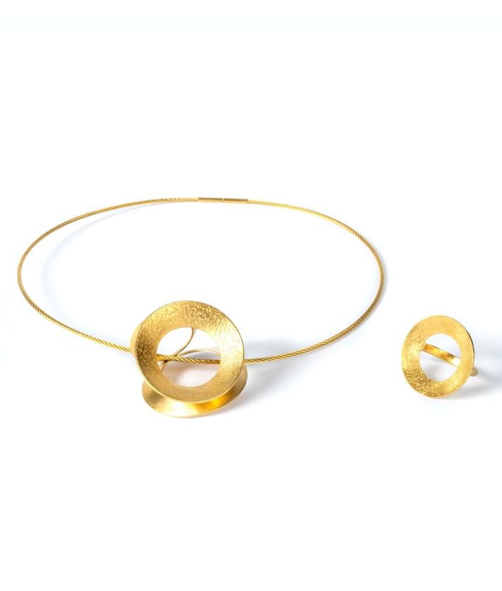 Imagen secundaria 2 - Algunas de las joyas diseñadas por Pilar Viedma.
