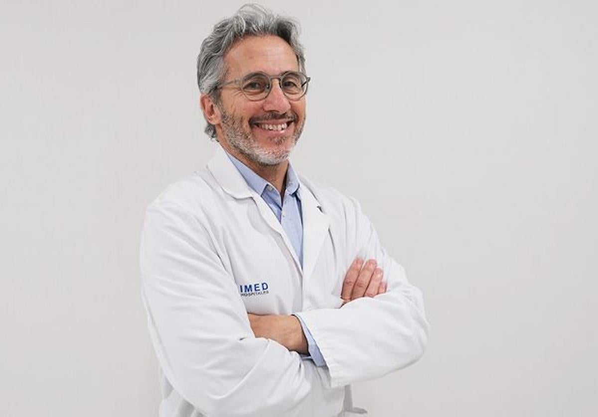 Ernesto Fernandez, responsable del servicio de Traumatología y Cirugía Ortopédica en IMED Valencia