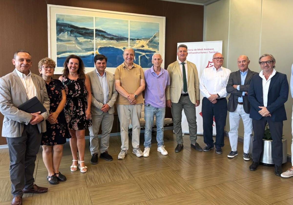 Reunión con el conseller Martínez Mus en Parc Tecnològic Paterna.