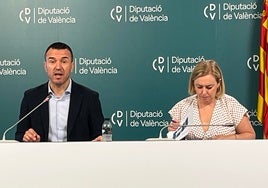 Vicent Mompó y la vicepresidenta de la Diputación de Valencia, Natàlia Enguix.