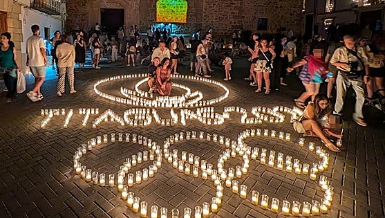 Titaguas enciende más de 30.000 velas en su fin de semana más mágico