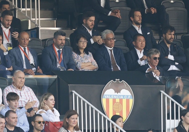 Archivada sin sanción la denuncia del Valencia a dos aficionados que insultaron a Layhoon