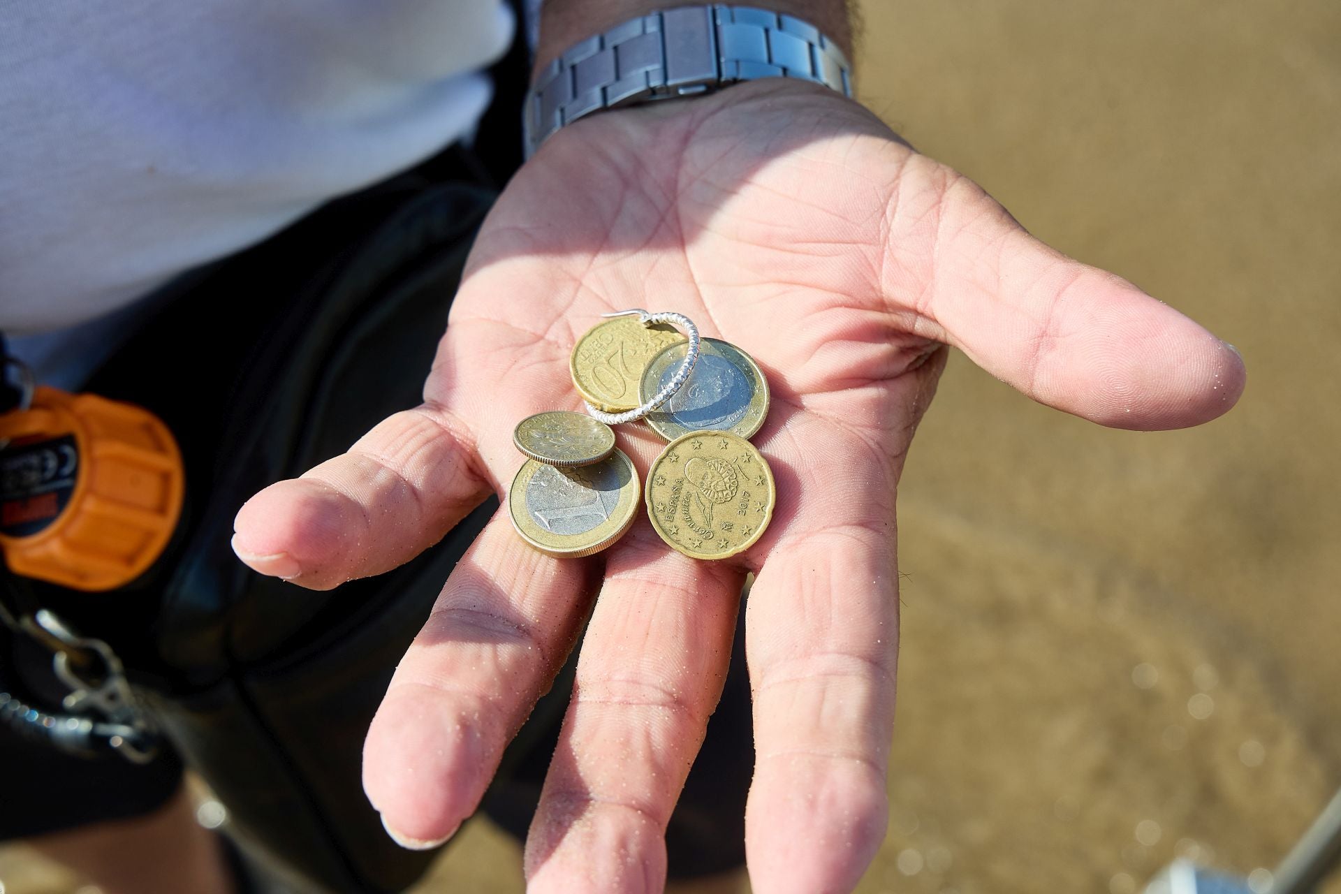 FOTOS | Personas que madrugan para ir a la playa en Valencia